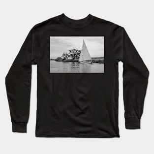 Sailing along the River Bure, Norfolk Broads Long Sleeve T-Shirt